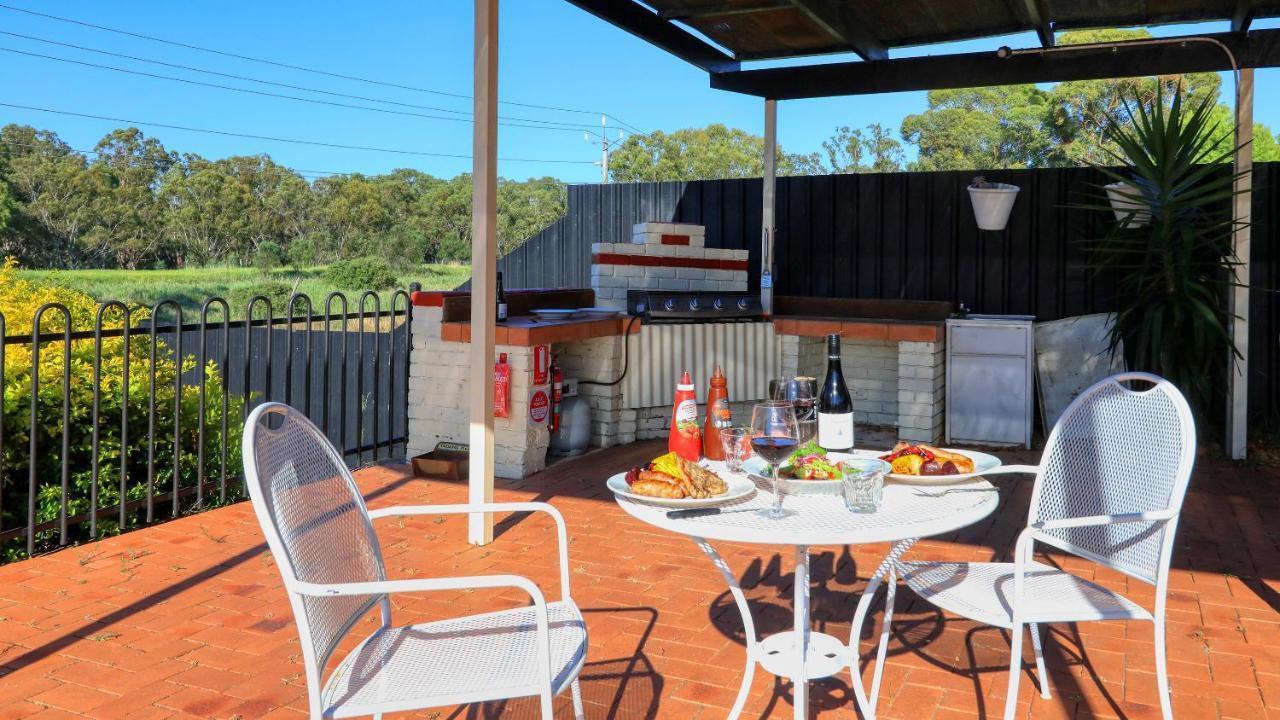Bishops Lodge Narrandera Luaran gambar