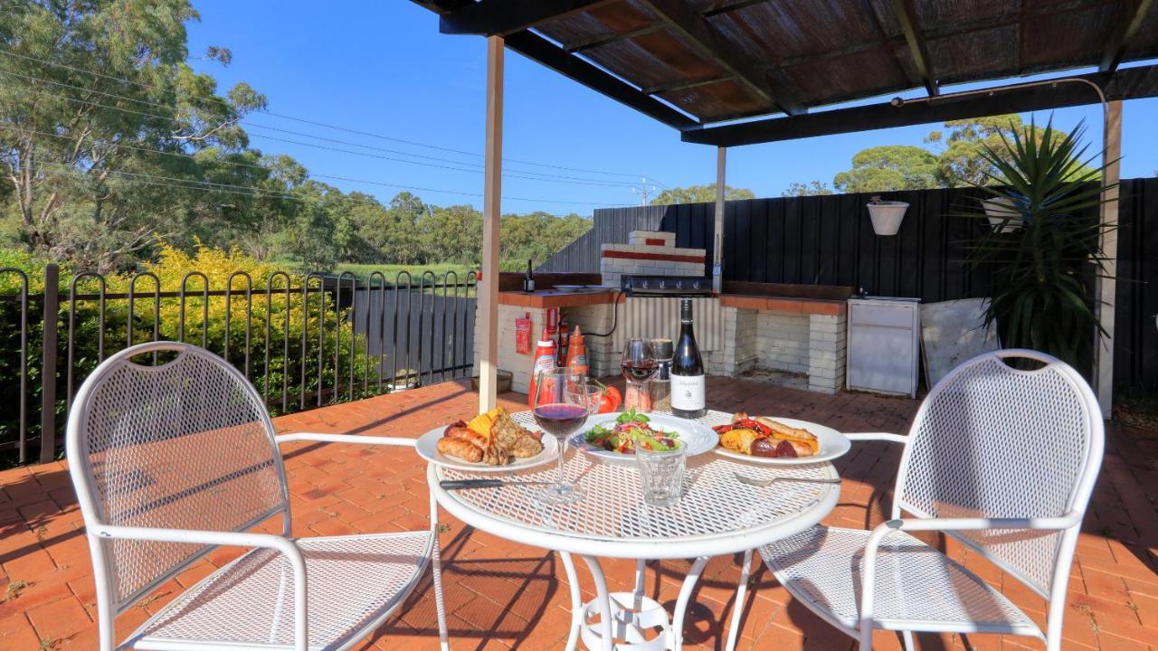 Bishops Lodge Narrandera Luaran gambar
